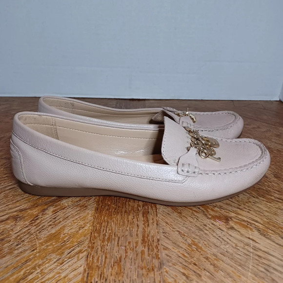 MICHAEL KORS MG17L Tan Leather Moc Toe Loafer Flats Women’s Size 9M - Picture 1 of 9